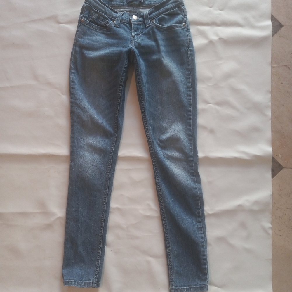 Levi's Women's Straight Leg Jeans - Light Blue